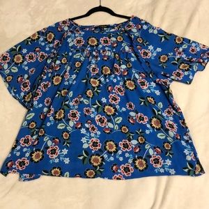 🦖 4/$15 Women’s 2x Top